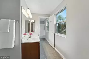 14915 Falconwood Dr, Burtonsville, MD 20866 - Photo 16