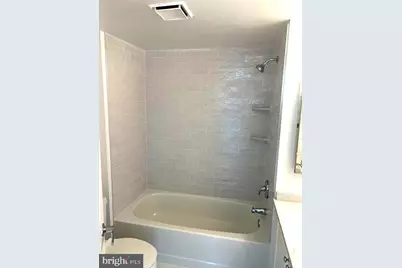 10101 Grosvenor Place #914, Rockville, MD 20852 - Photo 16