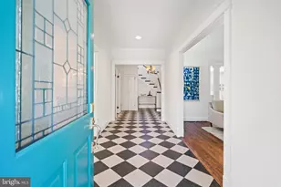 32 W Irving St, Chevy Chase, MD 20815 - Photo 4