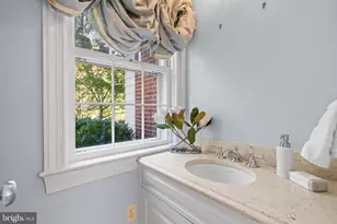 32 W Irving St, Chevy Chase, MD 20815 - Photo 18