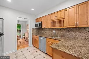 11905 Ambleside Dr, Potomac, MD 20854 - Photo 10