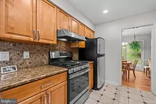 11905 Ambleside Dr, Potomac, MD 20854 - Photo 12