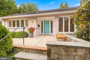 5505 Pembroke Terrace, Bethesda, MD 20817 - Photo 2