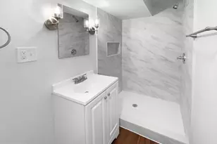 1 Pembrooke View Ct, Gaithersburg, MD 20877 - Photo 32