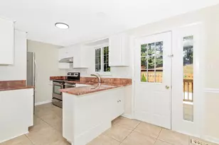 11181 Captain's Walk Ct, North Potomac, MD 20878 - Photo 8