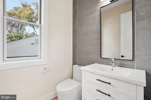 6107 Dunleer Ct, Bethesda, MD 20817 - Photo 8