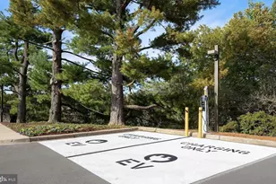 4924 Sentinel Dr, Bethesda, MD 20816 - Photo 38