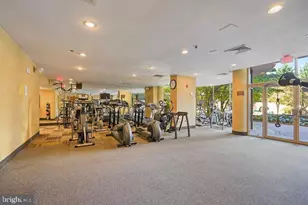 10101 Grosvenor Pl, Rockville, MD 20852 - Photo 32