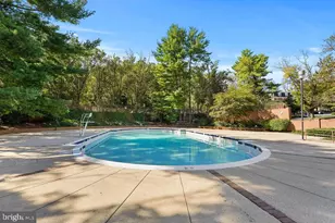 10101 Grosvenor Pl, Rockville, MD 20852 - Photo 40