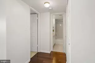 10101 Grosvenor Pl, Rockville, MD 20852 - Photo 22