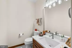 200 Ashcroft Ct, Ashton, MD 20861 - Photo 16