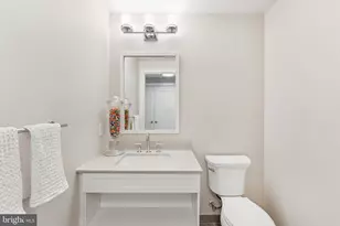 4960 Fairmont Ave, Bethesda, MD 20814 - Photo 10