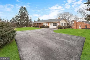 24620 Marlboro Dr, Damascus, MD 20872 - Photo 2