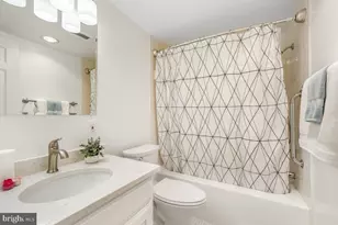 4601 N Park Ave, Chevy Chase, MD 20815 - Photo 26