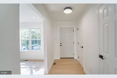 18708 Lake Mary Celeste Ln, Germantown, MD 20874 - Photo 4