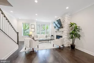 10326 Grosvenor Pl, North Bethesda, MD 20852 - Photo 8