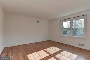 9601 Persimmon Tree Rd, Potomac, MD 20854 - Photo 16