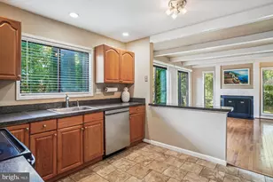 9504 Aspenwood Ct, Montgomery Village, MD 20886 - Photo 4