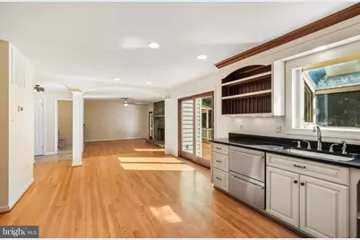 5704 Mossrock Drive, North Bethesda, MD 20852 - Photo 4