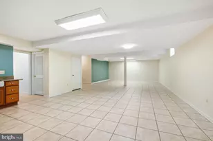 5704 Mossrock Dr, North Bethesda, MD 20852 - Photo 32