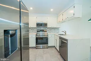 10350 Watkins Mill Dr, Gaithersburg, MD 20886 - Photo 14