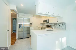 10350 Watkins Mill Dr, Gaithersburg, MD 20886 - Photo 12