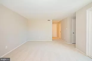 10350 Watkins Mill Dr, Gaithersburg, MD 20886 - Photo 36