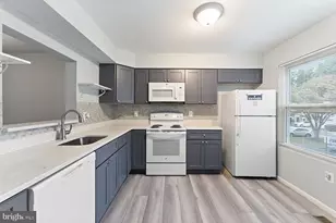 11111 Weatherburn Pl, Gaithersburg, MD 20879 - Photo 8