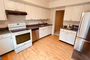 7853 Muirfield Ct, Potomac, MD 20854 - Photo 2