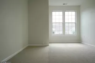 12004 Amber Ridge Cir, Germantown, MD 20876 - Photo 2