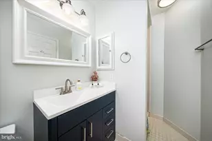 5804 Inman Park Cir, Rockville, MD 20852 - Photo 18