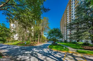 5225 Pooks Hill Rd, Bethesda, MD 20814 - Photo 36