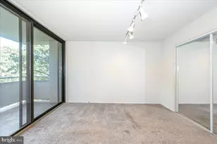 5225 Pooks Hill Rd, Bethesda, MD 20814 - Photo 10