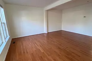 18704 Harmony Woods Ln, Germantown, MD 20874 - Photo 4