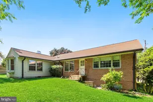 8803 Tuckerman Ln, Rockville, MD 20854 - Photo 20