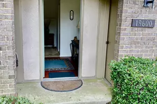 19600 Brassie Pl, Gaithersburg, MD 20886 - Photo 2