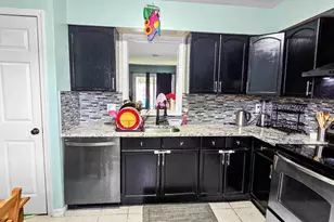 8402 Towne Crest Ct, Gaithersburg, MD 20877 - Photo 6