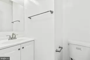 686 College Pkwy, Rockville, MD 20850 - Photo 28