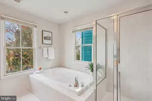 664 Lake Varuna Mews, Gaithersburg, MD 20878 - Photo 26