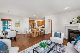 664 Lake Varuna Mews, Gaithersburg, MD 20878 - Photo 8