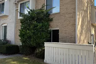 10289 Ridgeline Dr, Gaithersburg, MD 20886 - Photo 1