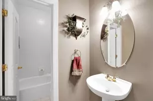 18101 Littlebrooke Dr, Olney, MD 20832 - Photo 28