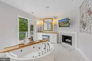 10900 Tara Rd, Potomac, MD 20854 - Photo 18