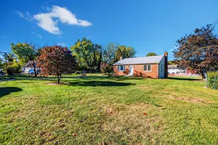 17710 Woodwards Store Rd, Gaithersburg, MD 20877 - Photo 2