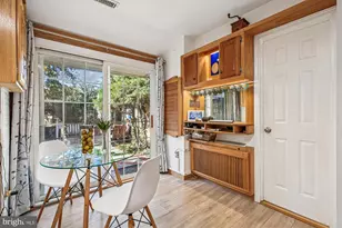 30 Spring St, Gaithersburg, MD 20877 - Photo 18