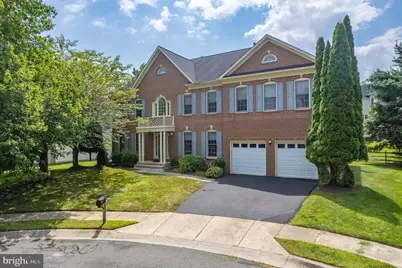 10604 Maplecrest, Potomac, MD 20854 - Photo 1