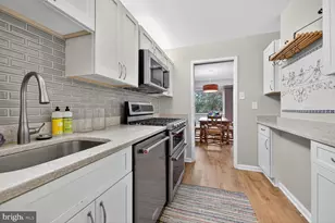 4515 Willard Ave, Chevy Chase, MD 20815 - Photo 10