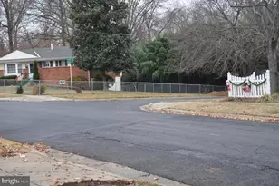 14217 Chadwick Ln, Rockville, MD 20853 - Photo 12