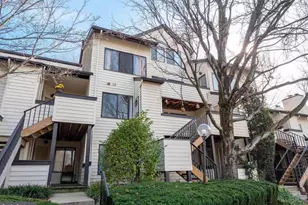 18465 Bishopstone Ct, Montgomery Village, MD 20886 - Photo 2