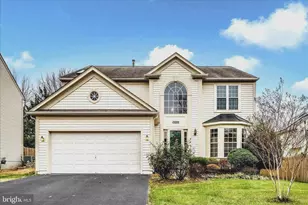 12222 Milestone Manor Ln, Germantown, MD 20876 - Photo 2